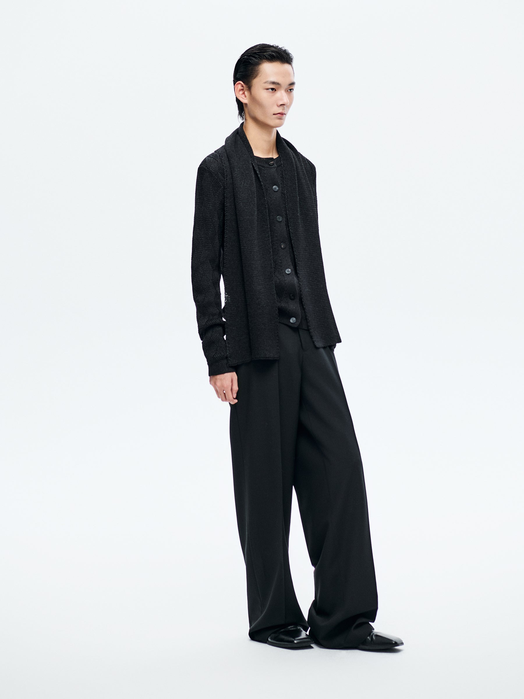 BLACK WOVEN TEXTURED KNIT CARDIGAN