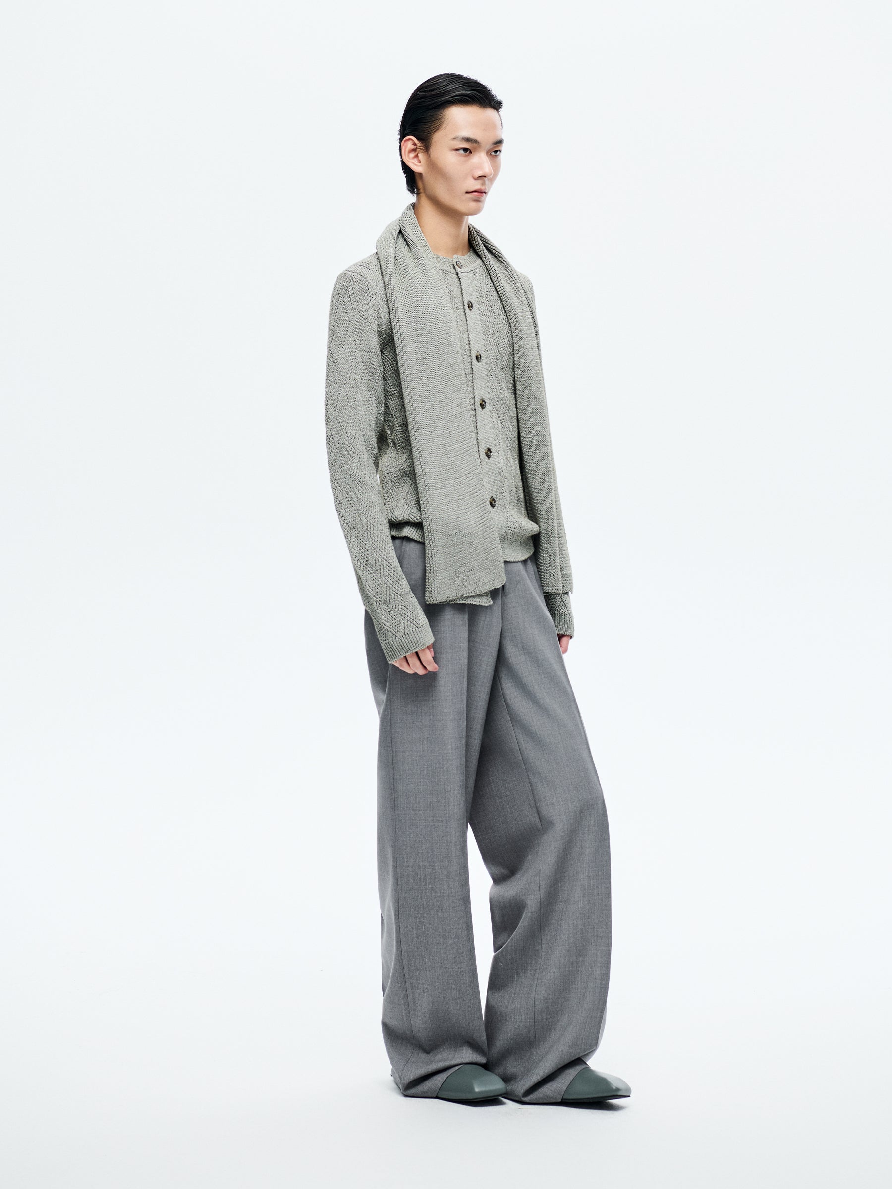 GRAY WOVEN TEXTURED KNIT CARDIGAN