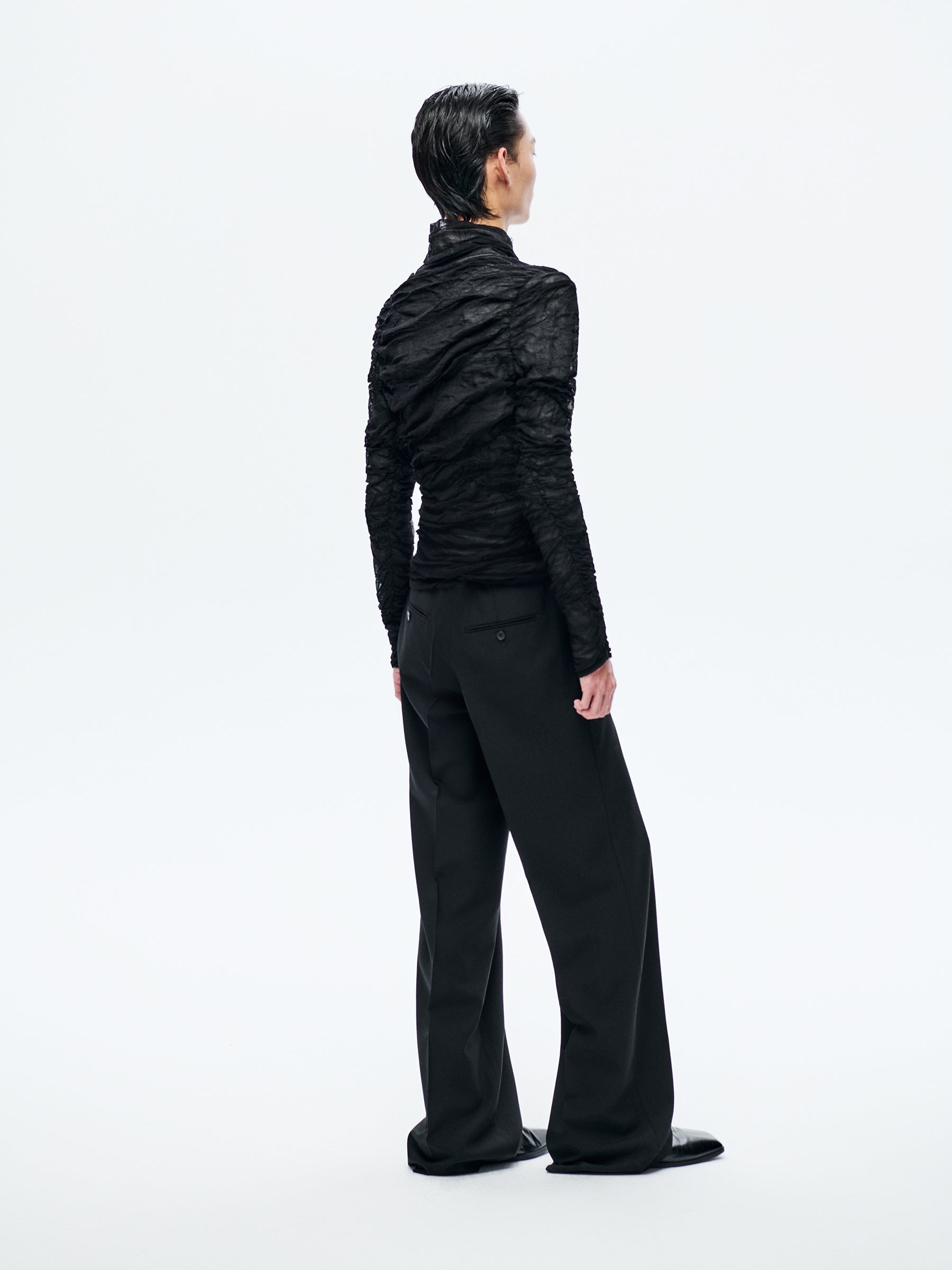 BLACK SILK TURTLENECK SWEATER