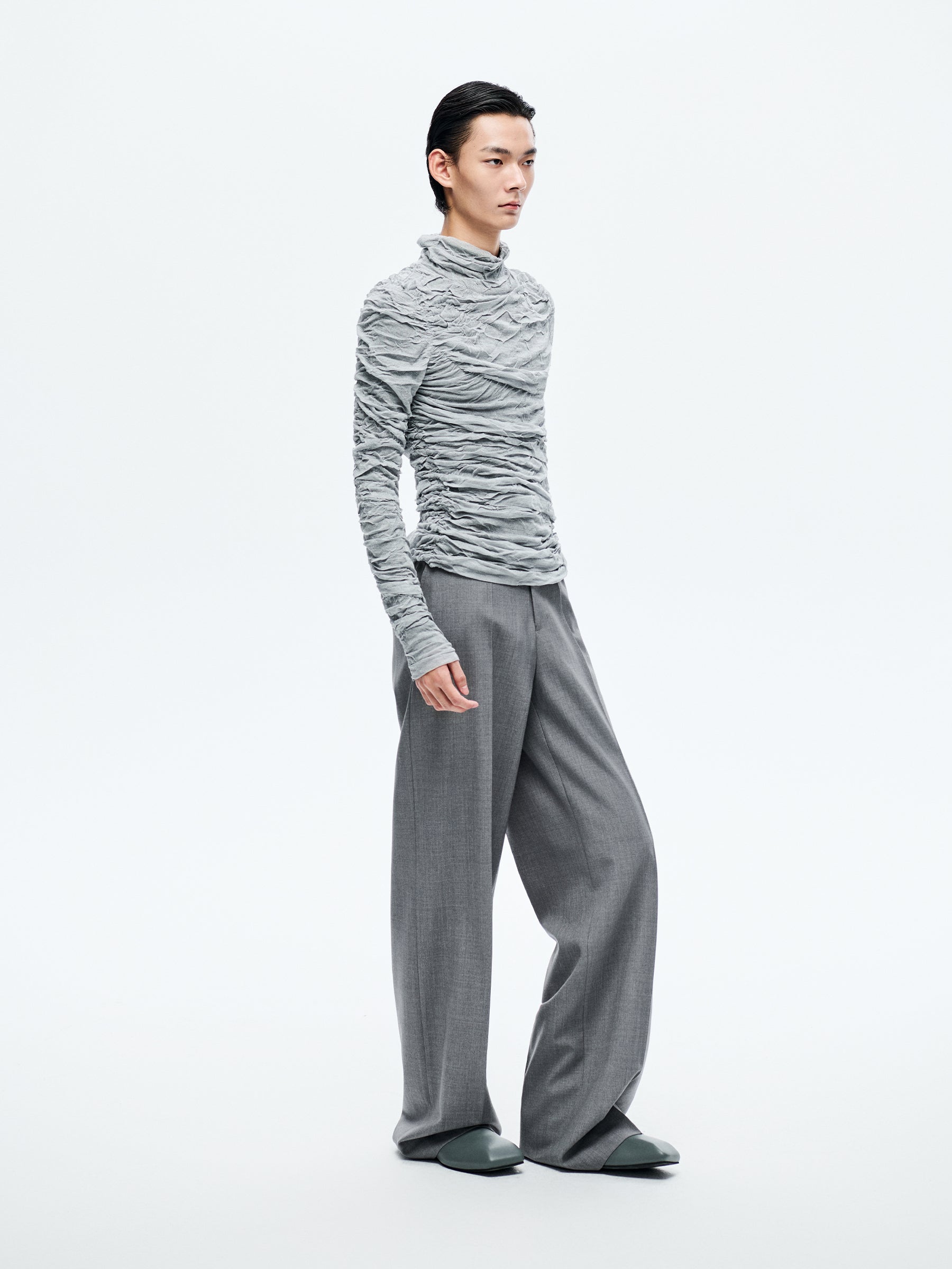 GREY SILK TURTLENECK SWEATER