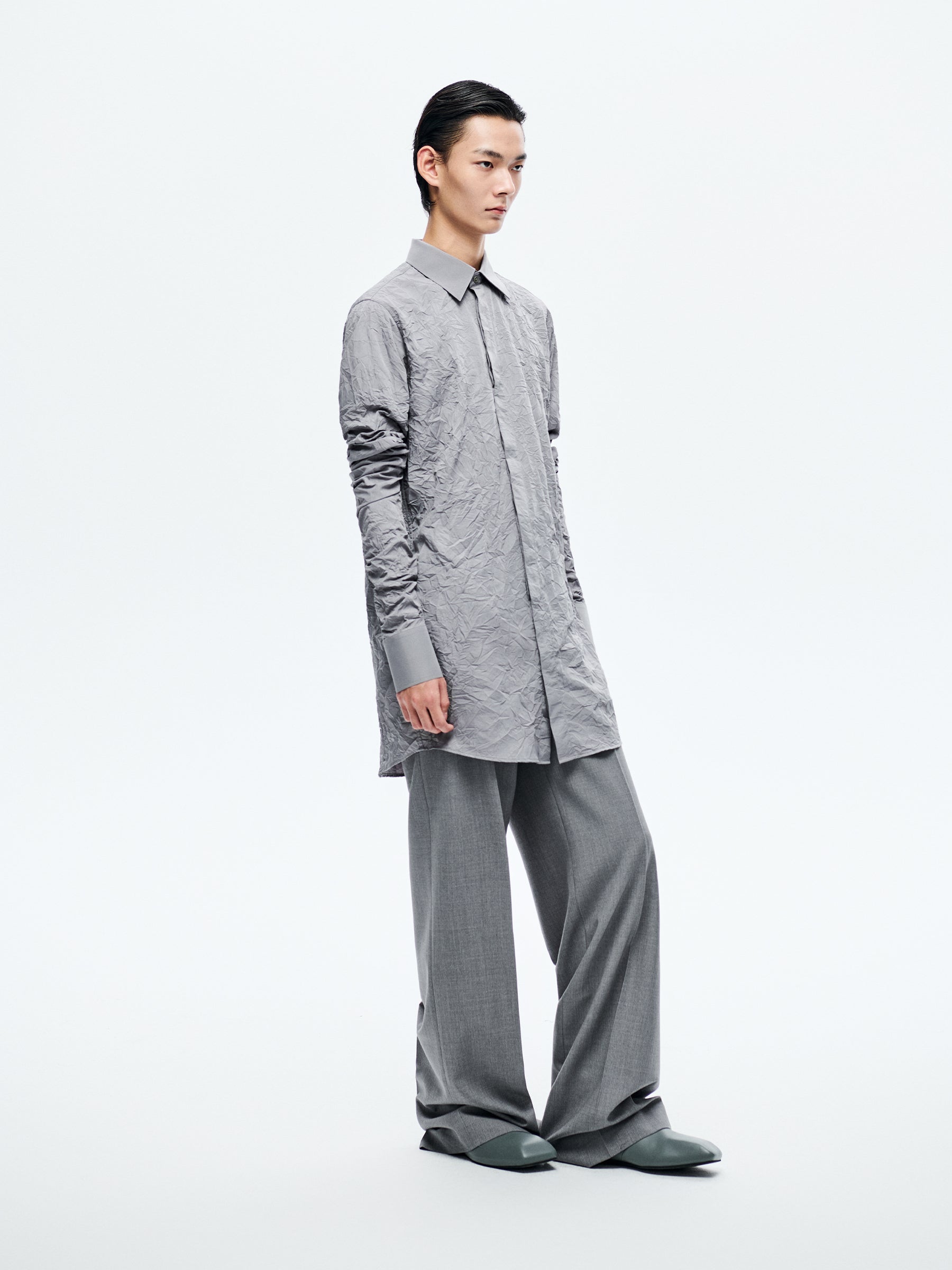 GREY TEXTURE PLEATED SLEEVE SHIRT