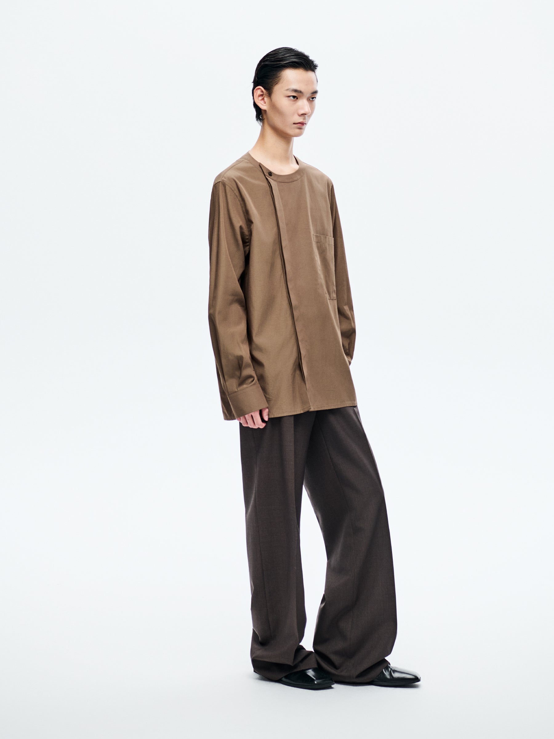 BROWN CREW NECK ASYMMETRIC SHIRT