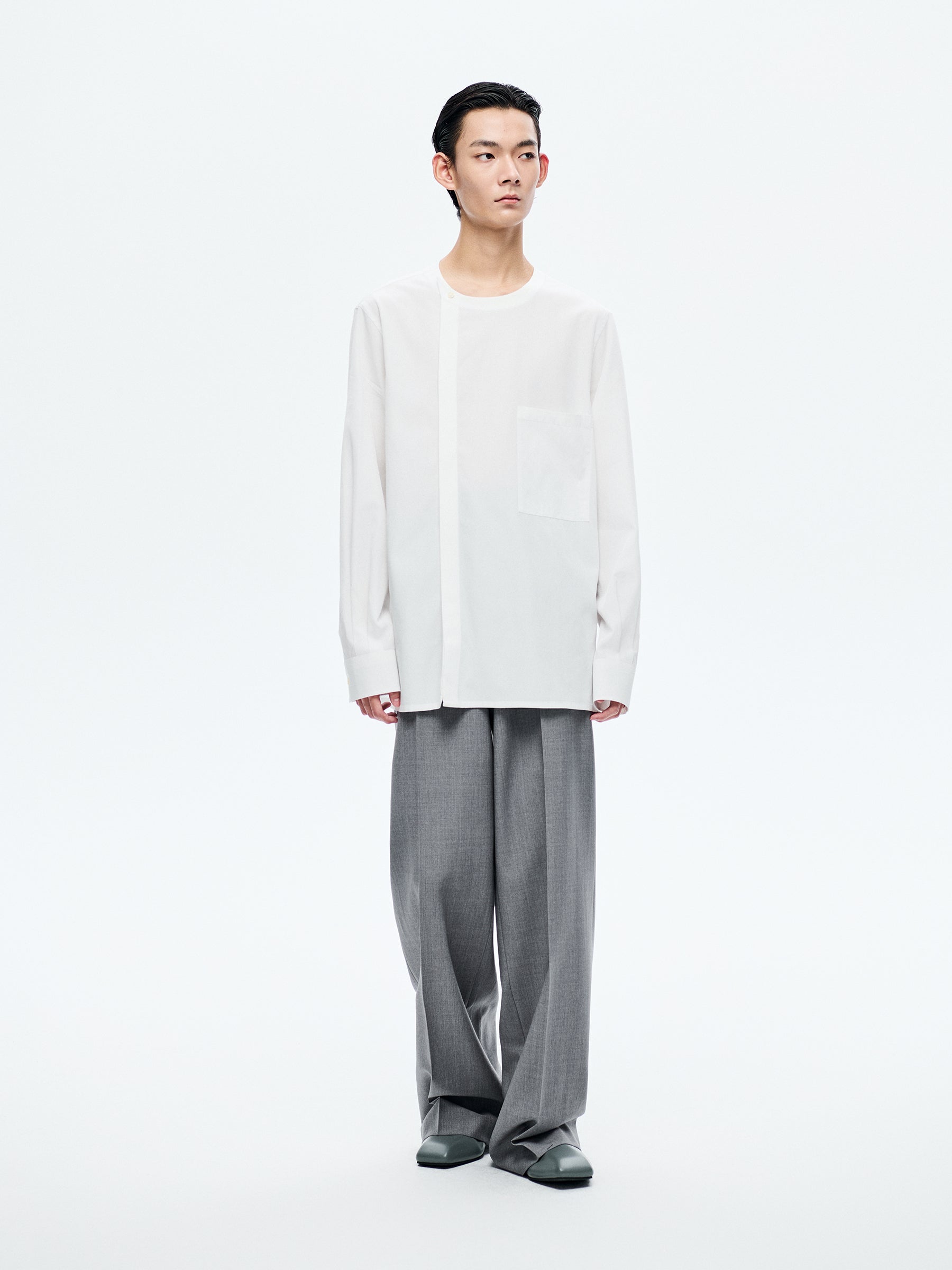 WHITE CREW NECK ASYMMETRIC SHIRT