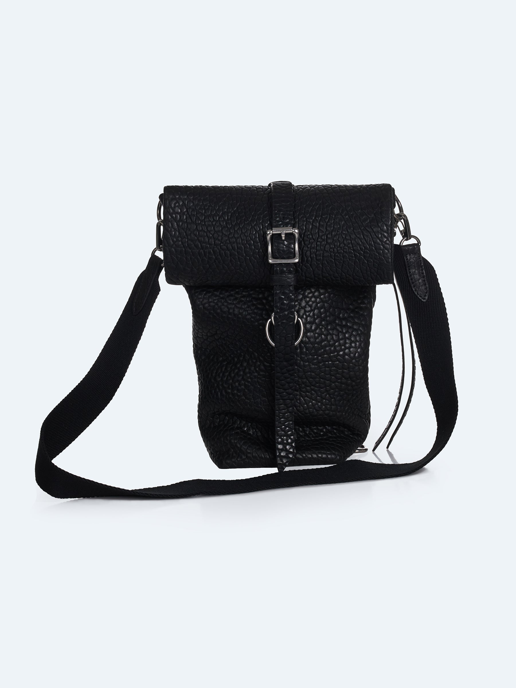 SEAN SUEN × HANKAO FOLDED LEATHER BAG