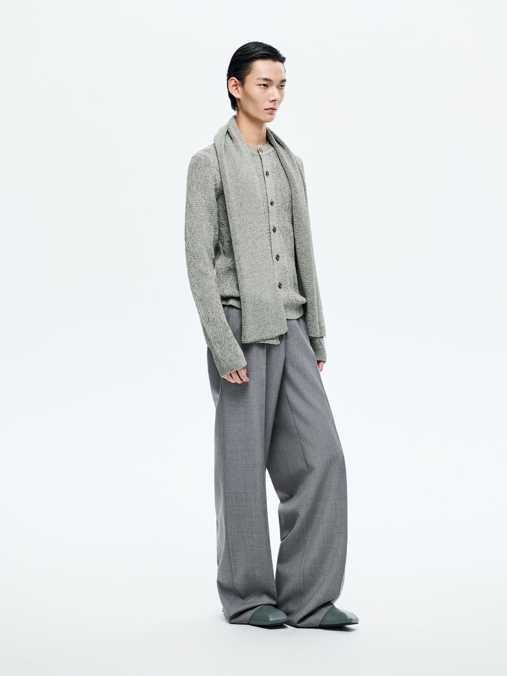 GRAY WOVEN TEXTURED KNIT CARDIGAN