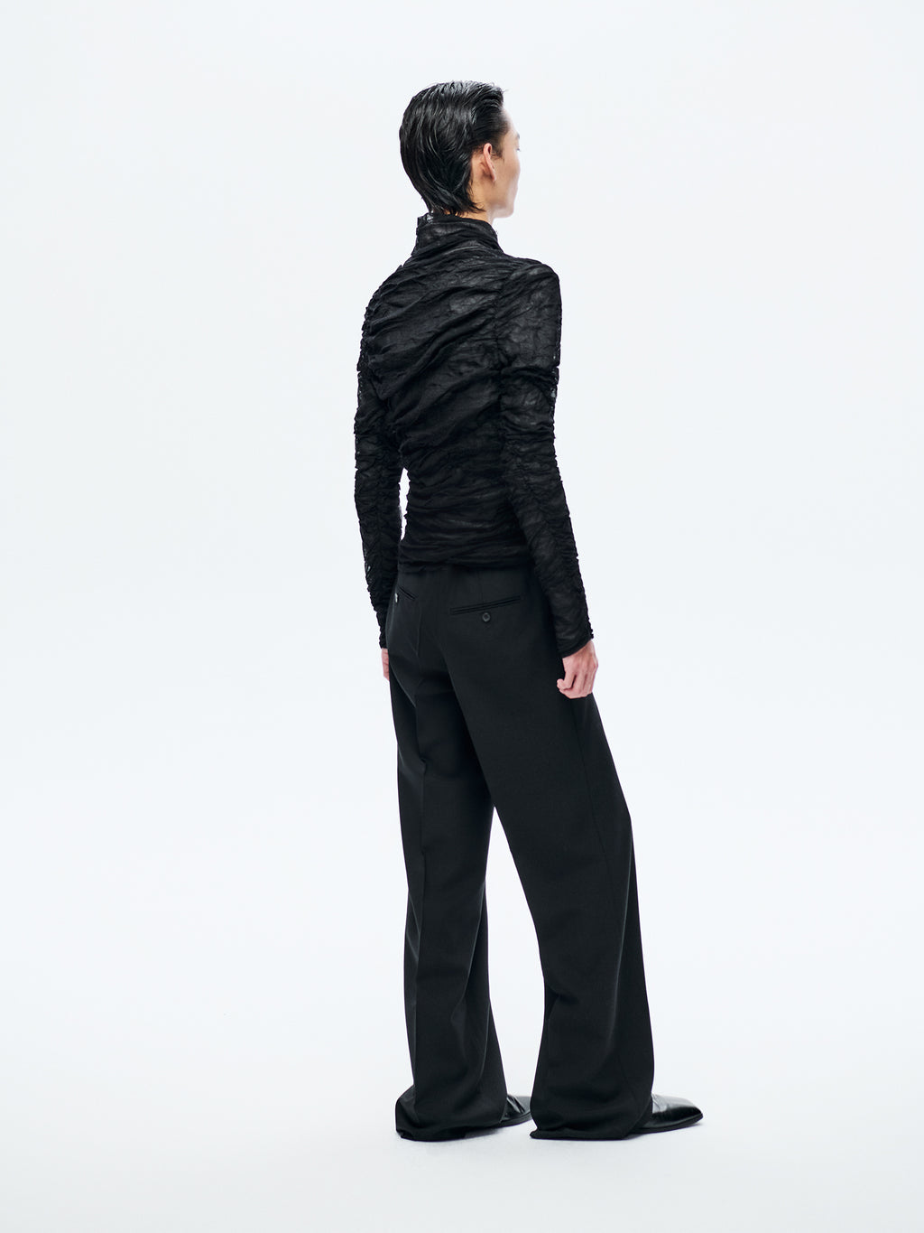 BLACK SILK TURTLENECK SWEATER