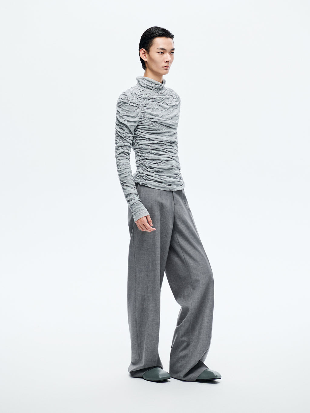 GREY SILK TURTLENECK SWEATER