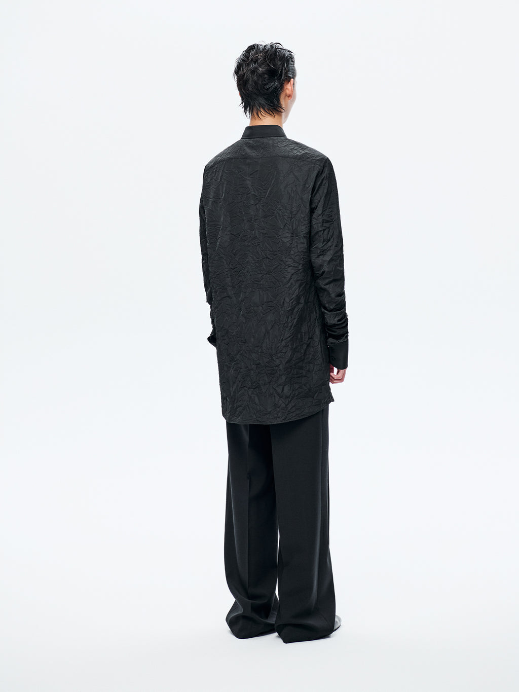 BLACK TEXTURE PLEATED SLEEVE SHIRT