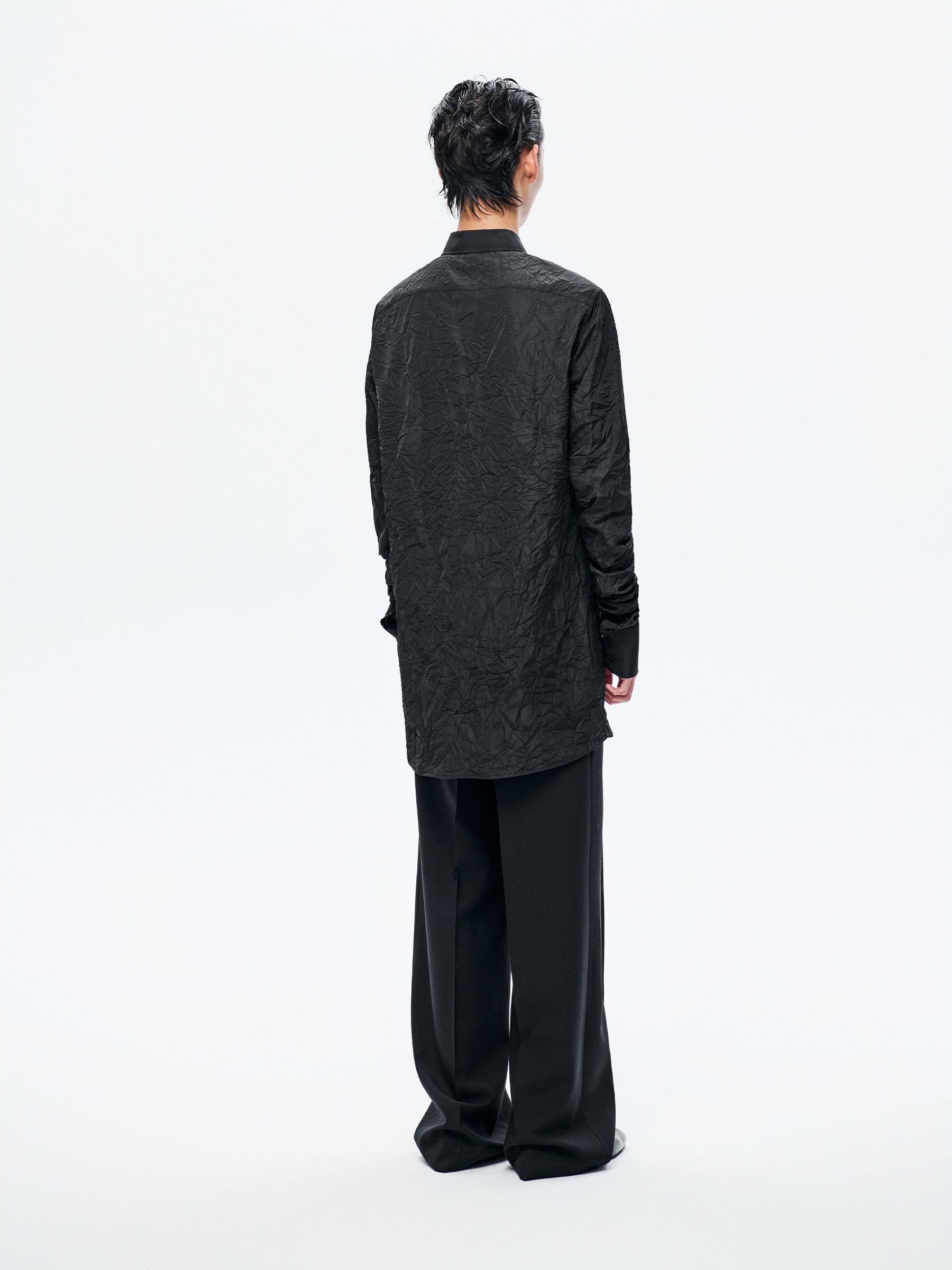 BLACK TEXTURE PLEATED SLEEVE SHIRT