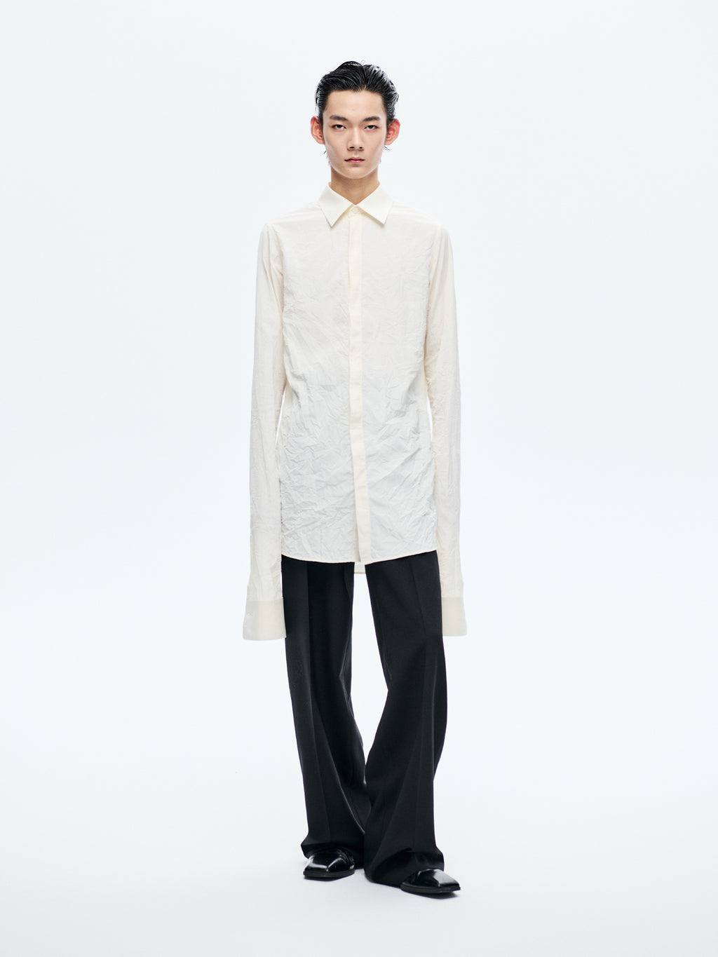 WHITE TEXTURE PLEATED SLEEVE SHIRT