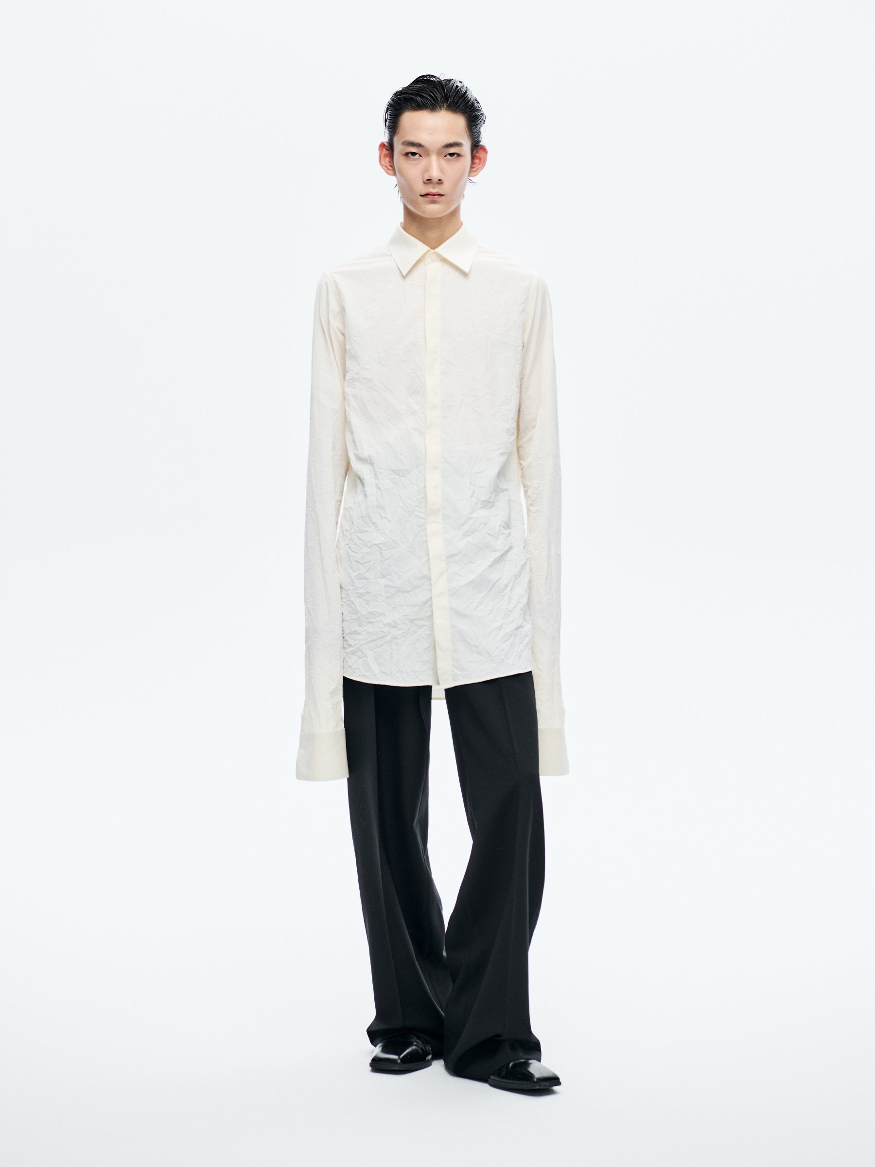 WHITE TEXTURE PLEATED SLEEVE SHIRT