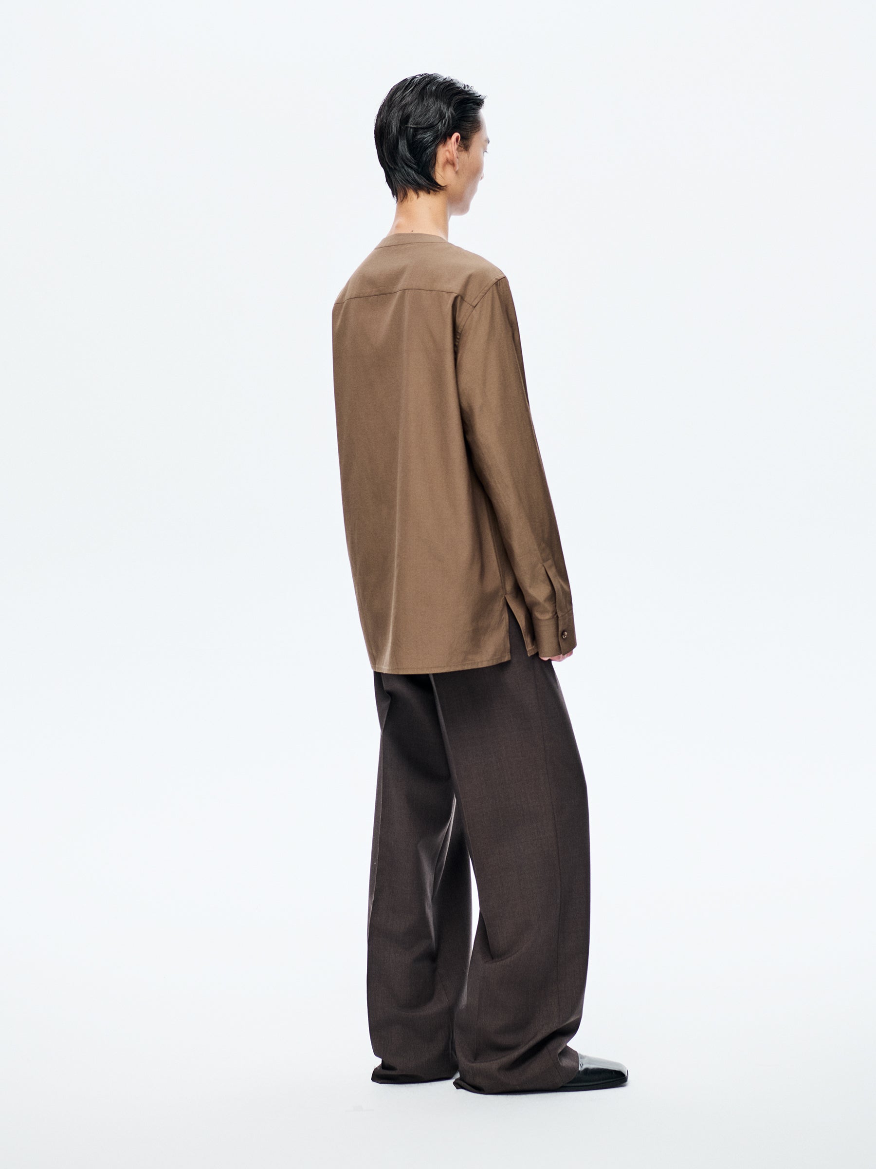 BROWN CREW NECK ASYMMETRIC SHIRT