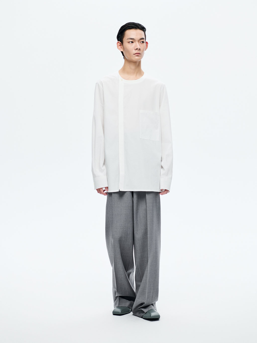 WHITE CREW NECK ASYMMETRIC SHIRT