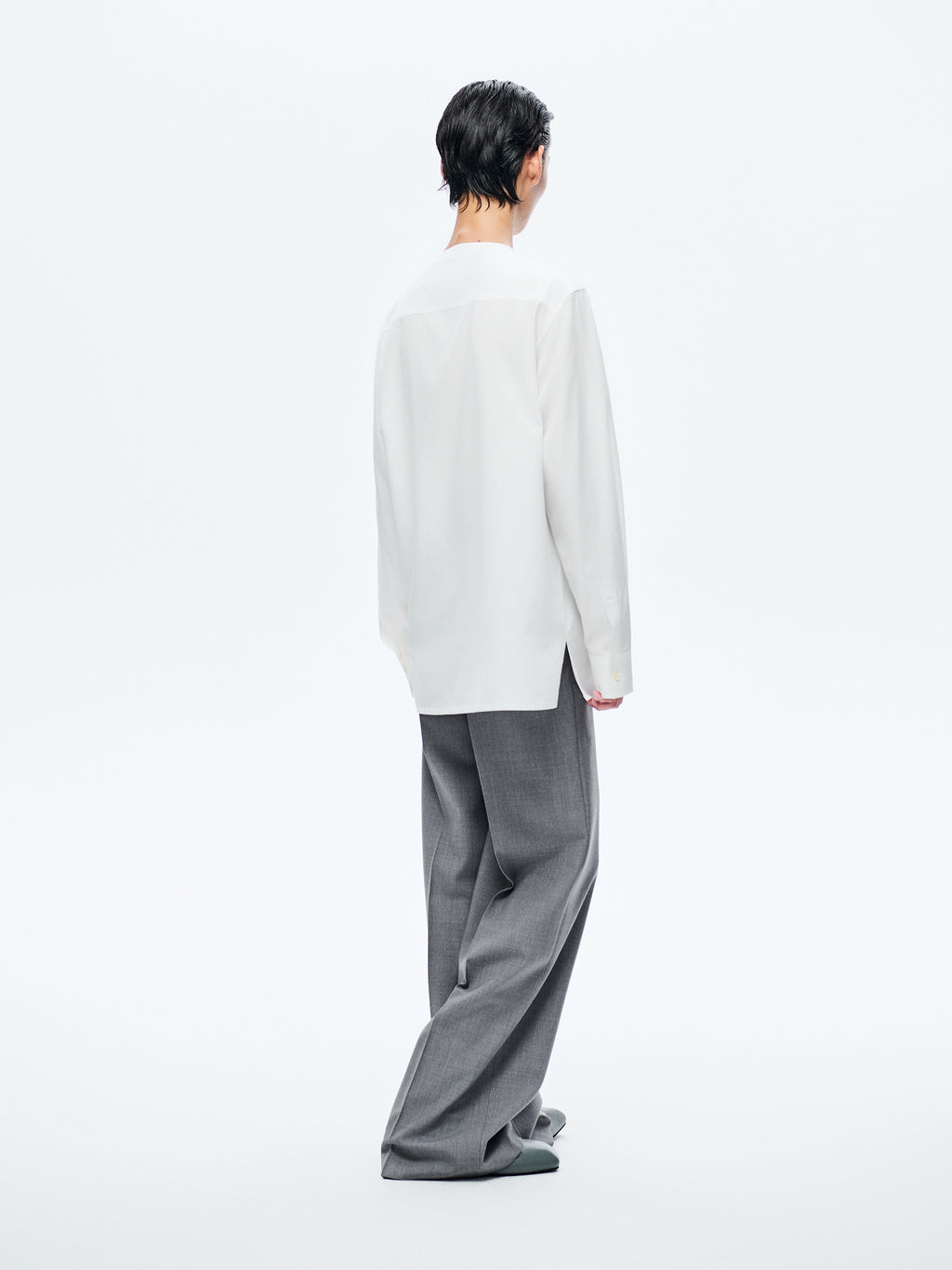 WHITE CREW NECK ASYMMETRIC SHIRT