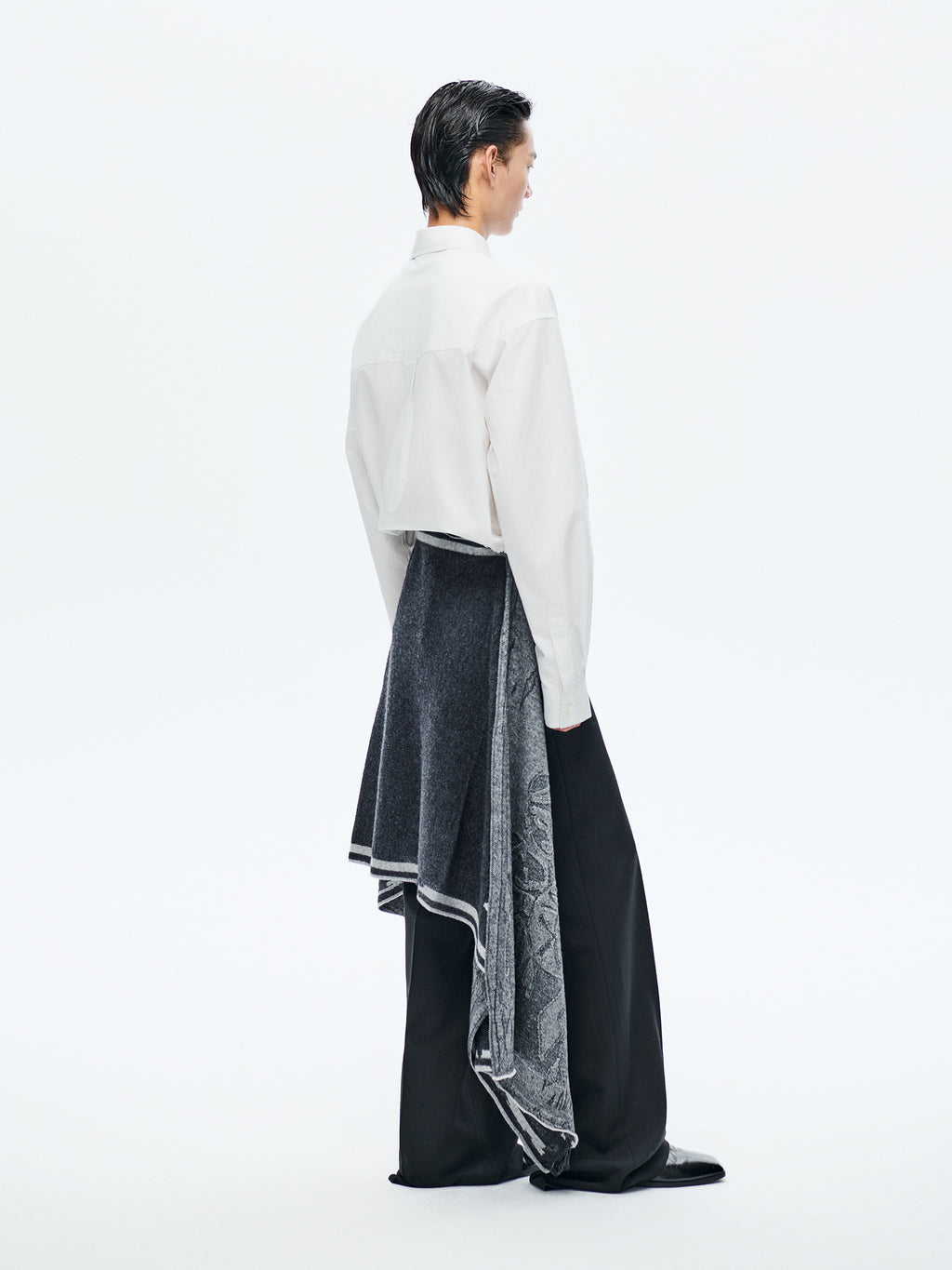 WHITE STRIPED DRAWSTRING SHORT SHIRT