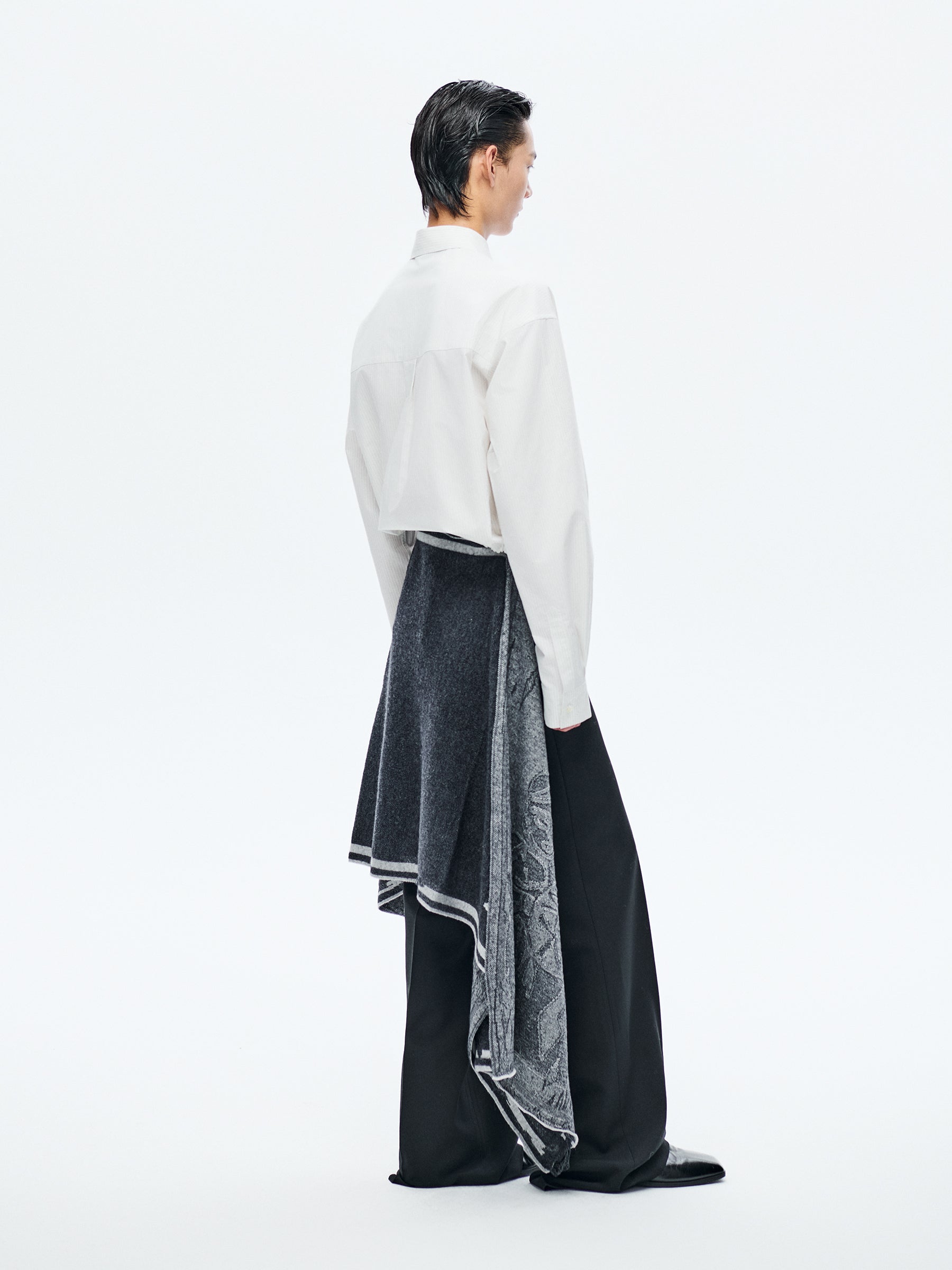 WHITE STRIPED DRAWSTRING SHORT SHIRT